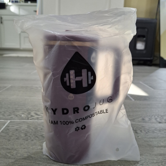 Merlot Kids Hydro Travel Mug - Picture 7 of 9